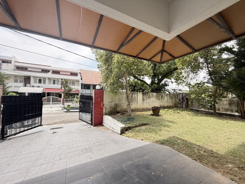 Rumah Banglo untuk Dijual di Taman Desa (Kuala Lumpur) - Alex Loh - Exterior - PropertyGuru.com.my