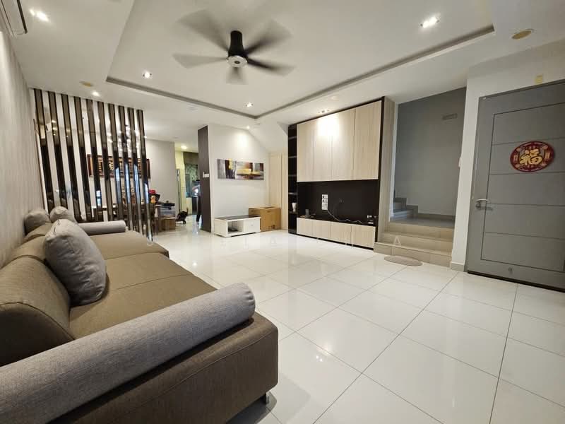 Rumah Teres 2-Tingkat untuk Dijual di Kampung Dato Onn (Johor Bahru) - Stella Chia - Living Room - PropertyGuru.com.my