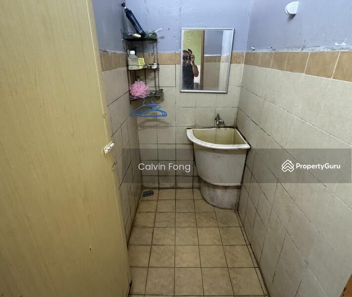 Common bathroom