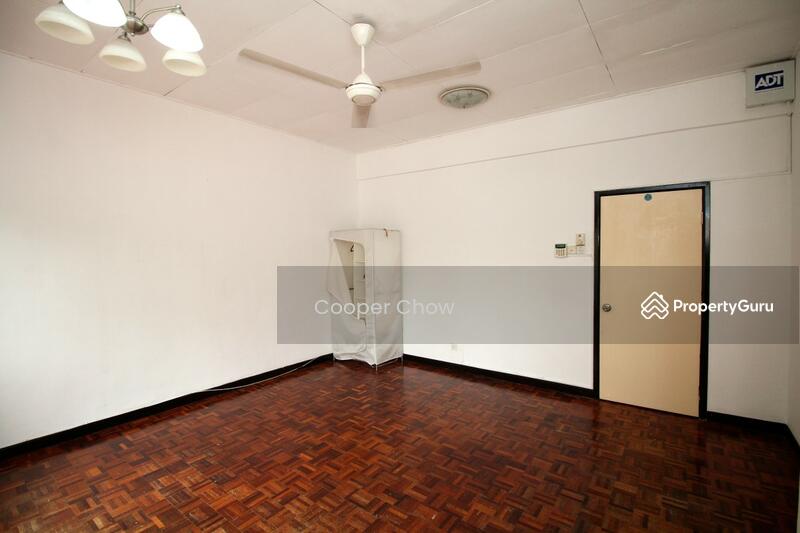 2-storey Terraced House for Sale in Taman Kelana Idaman (Ara Damansara) - Cooper Chow - PropertyGuru.com.my