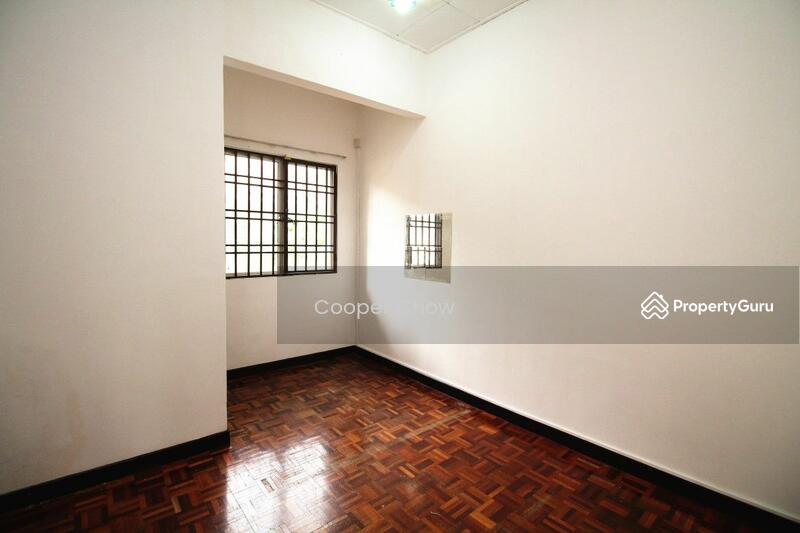 2-storey Terraced House for Sale in Taman Kelana Idaman (Ara Damansara) - Cooper Chow - PropertyGuru.com.my