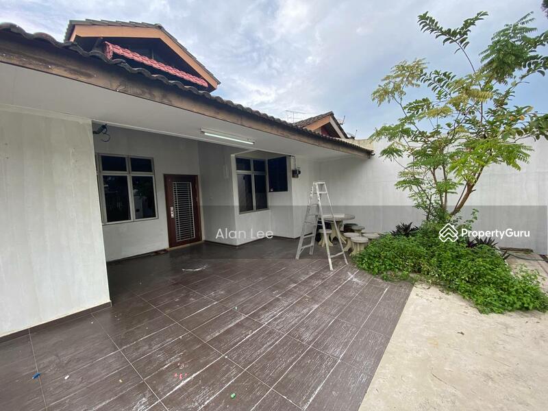 Single Storey Taman Daya, Jalan Rumbia, Taman Daya, Johor Bahru