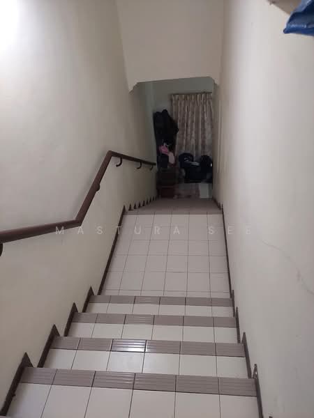 Rumah Teres 2 Tingkat untuk Dijual di Bukit Jelutong (Shah Alam) - Mastura See - Interior - PropertyGuru.com.my