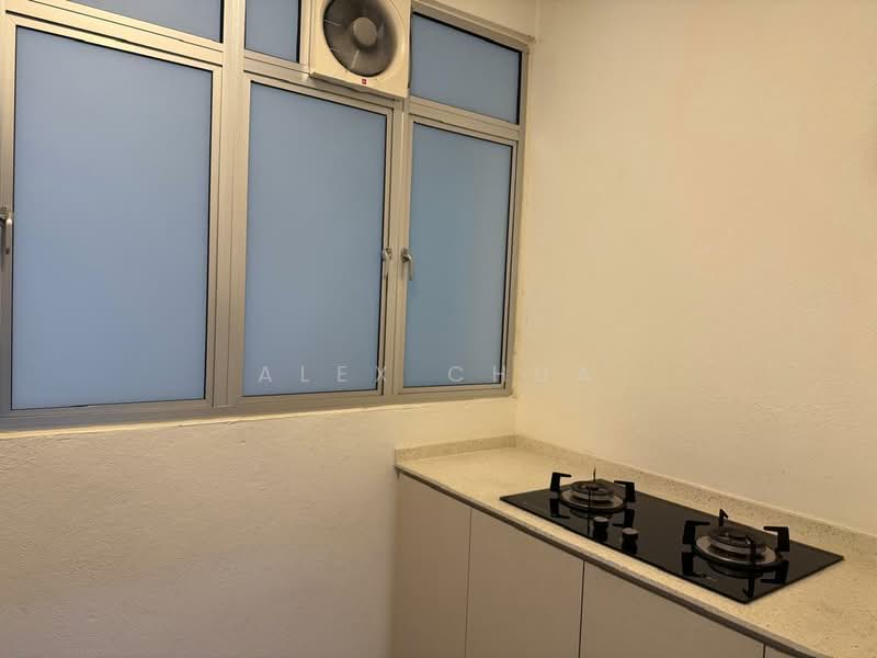 Pangsapuri untuk Disewa di Gaya Resort Home (Fully Furnished) @ Bukit Rimau - Alex Chua - Kitchen - PropertyGuru.com.my