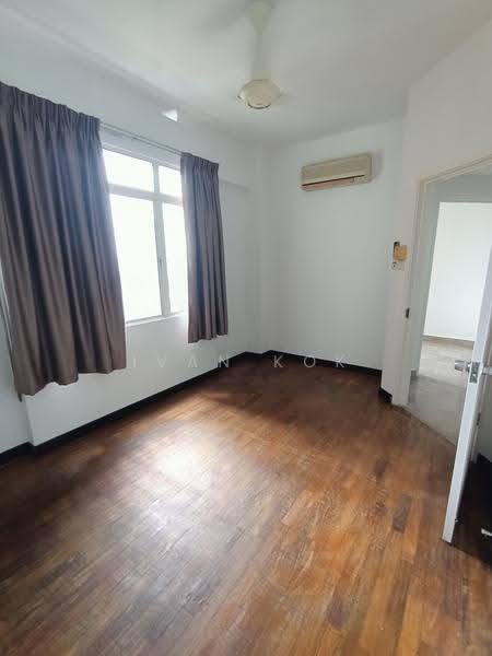 Kondominium untuk Dijual di Bungaraya Condominium - Ivan Kok - Interior - PropertyGuru.com.my