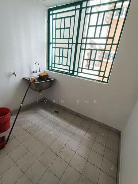 Kondominium untuk Dijual di Bungaraya Condominium - Ivan Kok - Interior - PropertyGuru.com.my