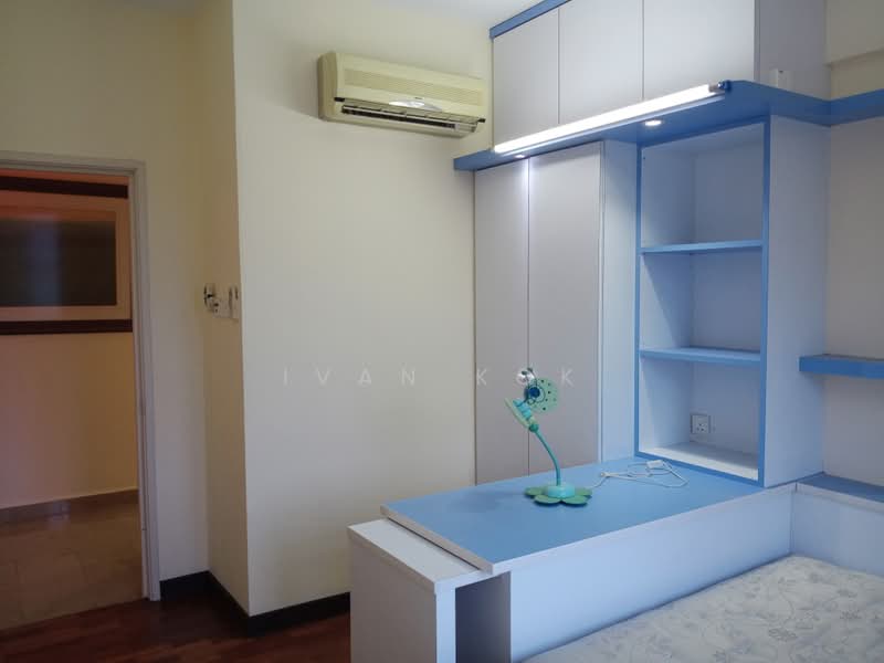 Kondominium untuk Dijual di Bungaraya Condominium - Ivan Kok - Bedroom - PropertyGuru.com.my