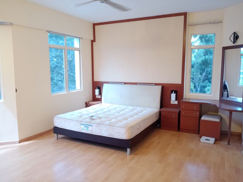 Kondominium untuk Dijual di Bungaraya Condominium - Ivan Kok - Bedroom - PropertyGuru.com.my