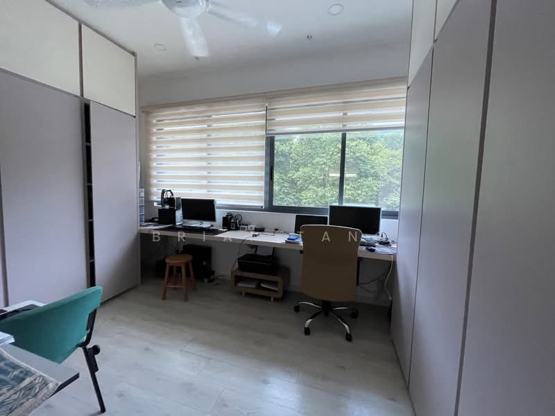 For Sale - The Airie