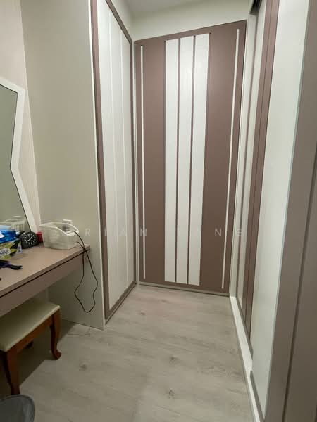 For Sale - The Airie