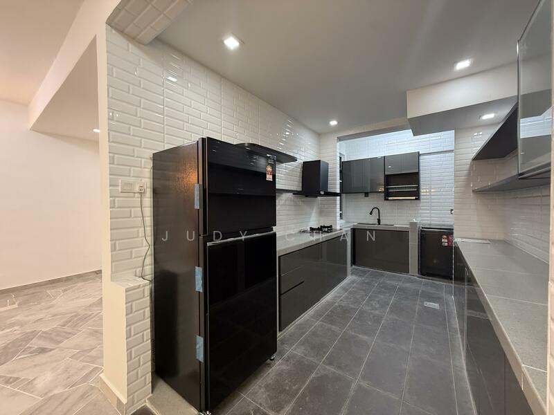 Untuk Disewa - Subang Perdana Goodyear Court 10