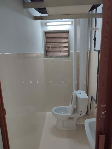 Flat for Sale at Taman Serdang Perdana - Katty Soon - Bathroom - PropertyGuru.com.my