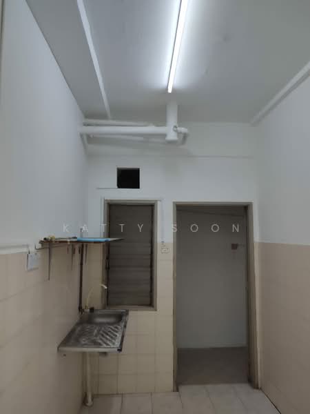 Flat for Sale at Taman Serdang Perdana - Katty Soon - Interior - PropertyGuru.com.my