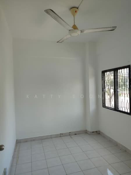 Flat for Sale at Taman Serdang Perdana - Katty Soon - PropertyGuru.com.my
