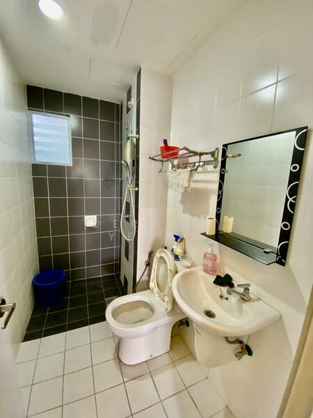 For Rent - Koi Tropika