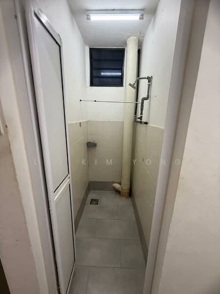 Rumah Flat untuk Disewa di Pangsapuri Damai Uama, jalan damai utama 7, taman utama 47180 puchong - Lai Kim Yong - Bathroom - PropertyGuru.com.my
