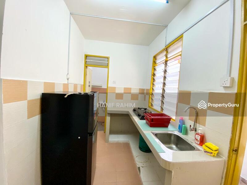 Mentari Court, Jalan PJS8/9, Petaling Jaya, Selangor, Room Rental