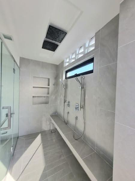 Bungalow House for Rent in Taman Bukit Pantai (Bangsar) - Jonathan Tai - Master Bathroom Shower - PropertyGuru.com.my