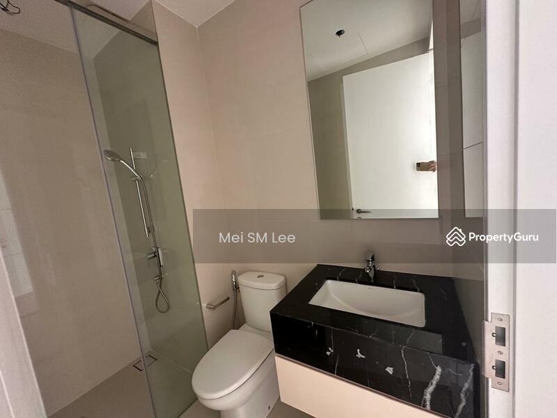 Pavilion Ceylon Hill, KL Bathroom