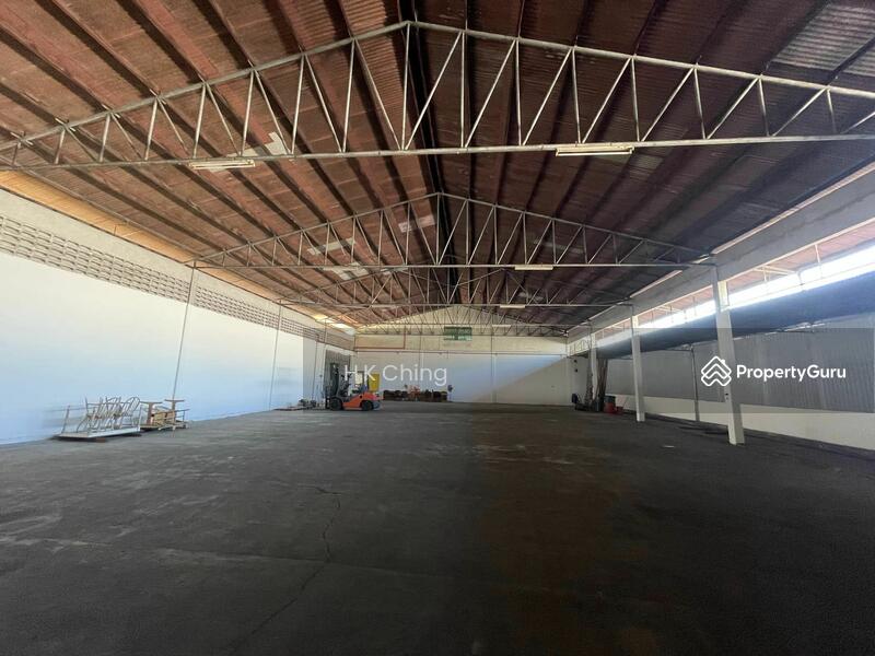 Untuk Disewa - Large Warehouse office Facing main road Klebang Melaka City