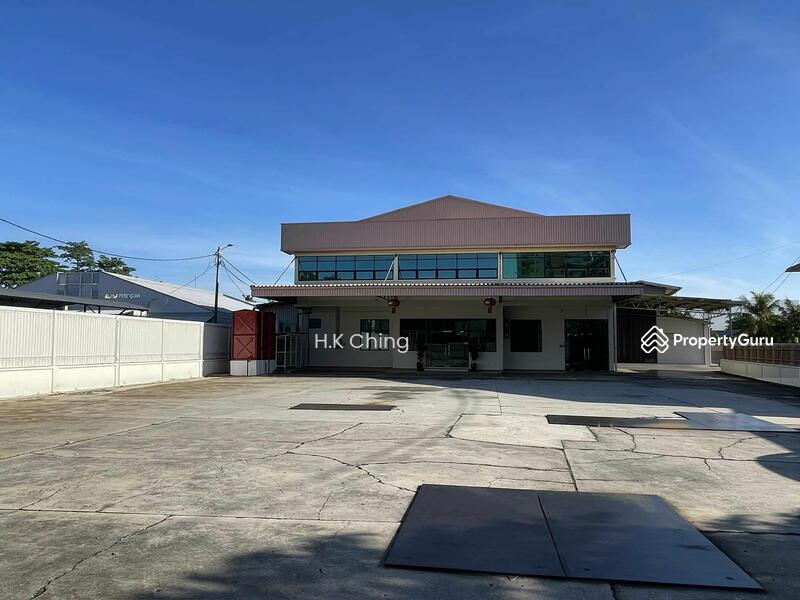 Untuk Disewa - Large Warehouse office Facing main road Klebang Melaka City