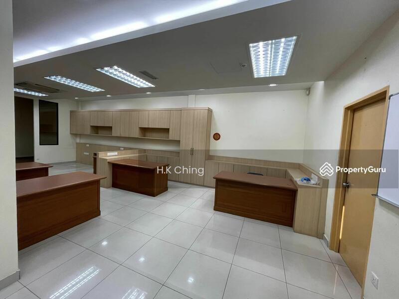 Untuk Disewa - Large Warehouse office Facing main road Klebang Melaka City
