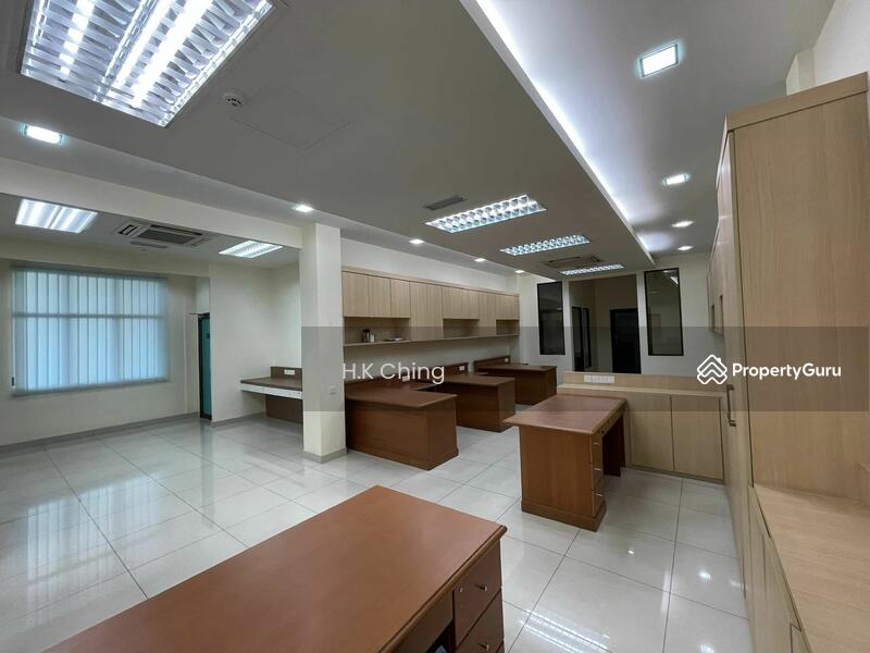 Untuk Disewa - Large Warehouse office Facing main road Klebang Melaka City