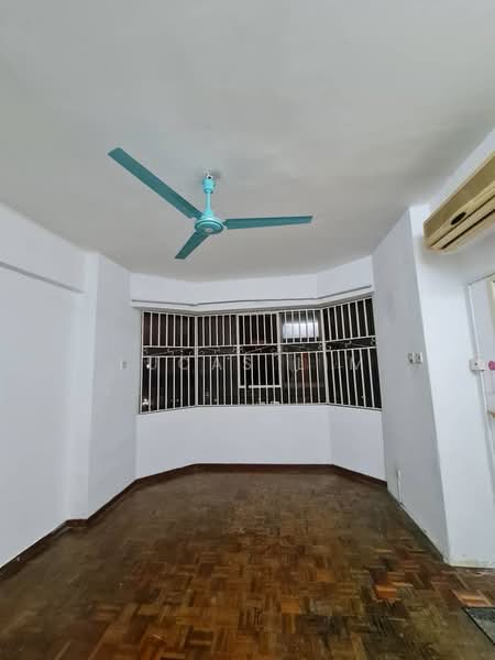 Condominium for Sale at Villa Angsana - Lucas Lim - Living Room - PropertyGuru.com.my
