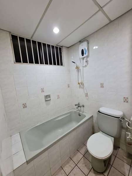 Condominium for Sale at Villa Angsana - Lucas Lim - Bathroom - PropertyGuru.com.my