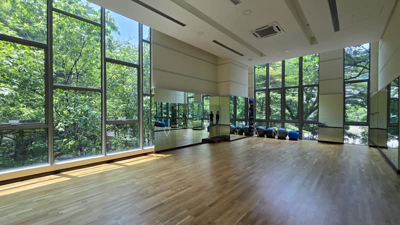 Condominium for Rent at Hampshire Residences - Rehvus Tan - Gym - PropertyGuru.com.my