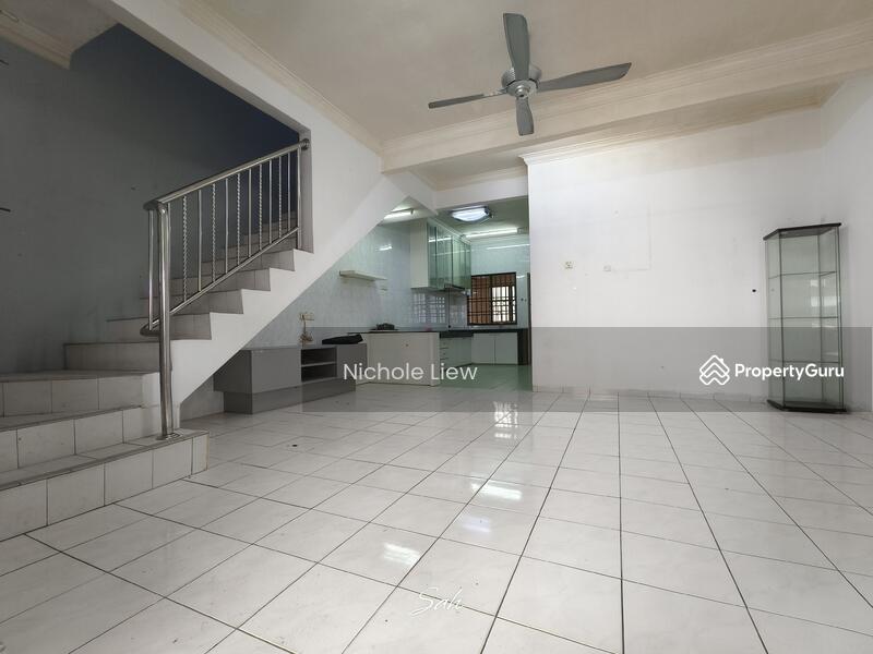 For Sale - (RENOVATED) 2 STOREY HOUSE @ TAMAN SERI MAWAR, SEMENYIH