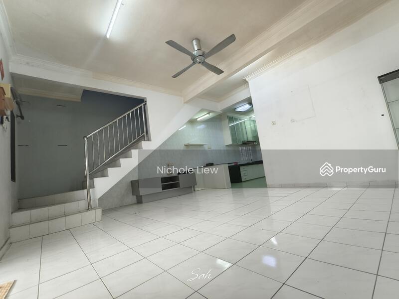 For Sale - (FULL LOAN + RENOVATED) 2 STOREY @ TAMAN SERI MAWAR, SEMENYIH