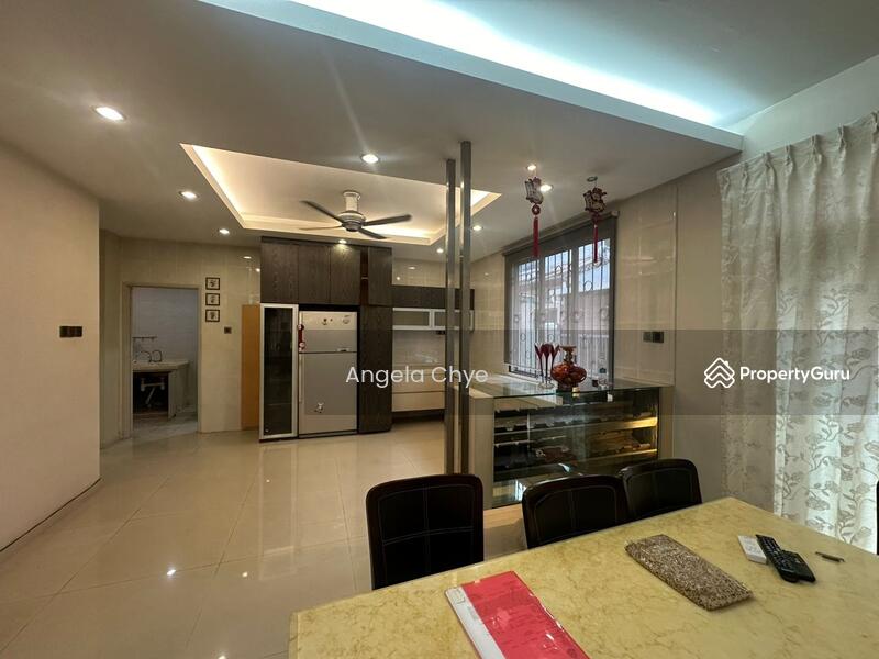 Untuk Disewa - Austin Perdana