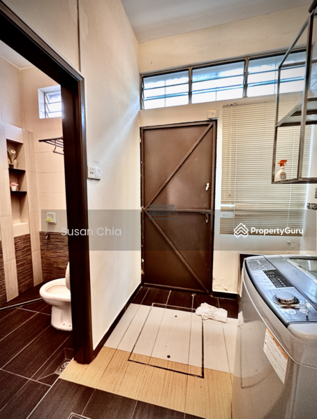 Untuk Dijual - A Corner Terraced House with Large Garden in Lembah Permai.