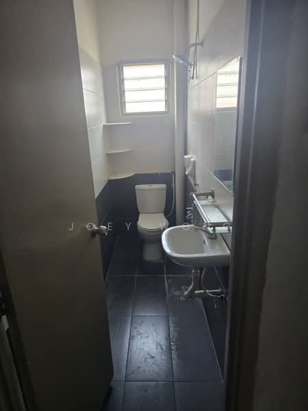 Rumah Teres 2 Tingkat untuk Dijual di Bandar Putra Permai (Seri Kembangan) - Joey Wong - PropertyGuru.com.my