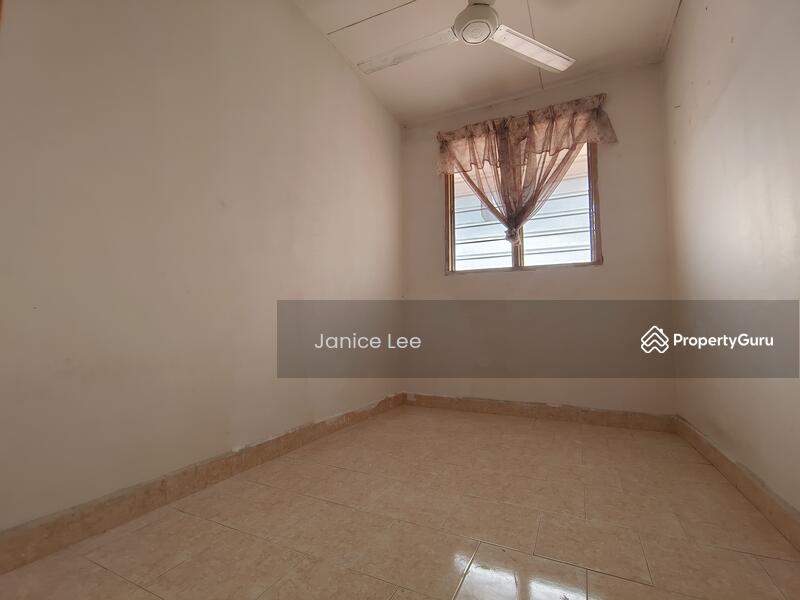Untuk Dijual - Corner Cluster 2 Storey Terrace at Bandar Putra Bertam