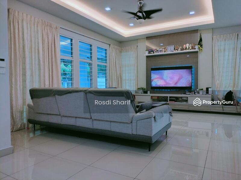 For Sale - Beautiful Bungalow Double Storey Saujana Rawang