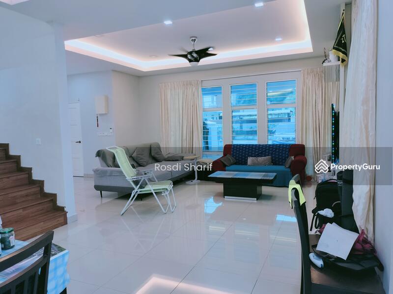 For Sale - Beautiful Bungalow Double Storey Saujana Rawang