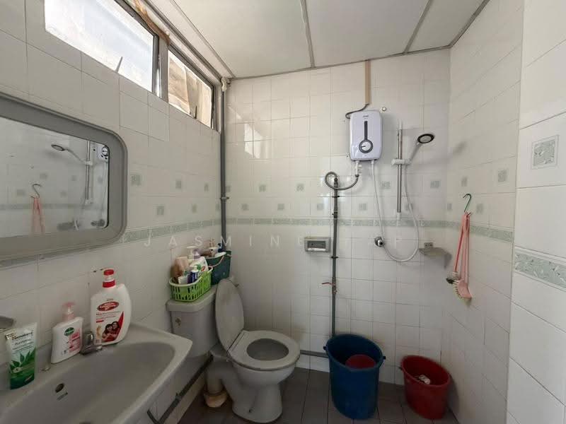 Condominium for Rent at University Tower - Jasmine Yap - Bathroom - PropertyGuru.com.my