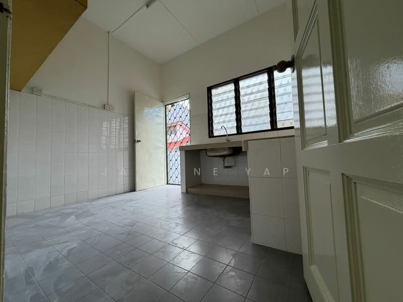 Rumah Teres 1 Tingkat untuk Disewa di Petaling Jaya (Selangor) - Jasmine Yap - Kitchen - PropertyGuru.com.my