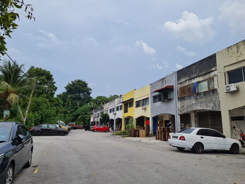 Shop / Office for Sale in Taman Rakan (Kajang) - Emmy Yap - Exterior - PropertyGuru.com.my