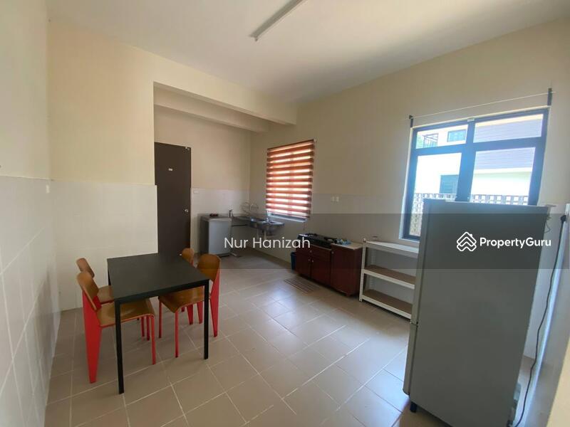 Semi-Detached House for Sale in Puncak Bestari (Puncak Alam) - Nur Hanizah - PropertyGuru.com.my