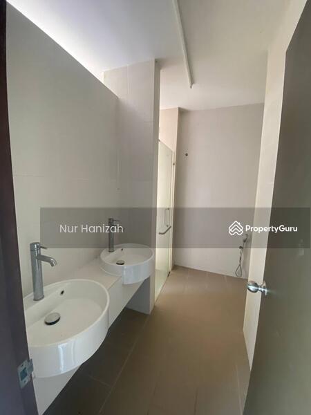 Semi-Detached House for Sale in Puncak Bestari (Puncak Alam) - Nur Hanizah - PropertyGuru.com.my