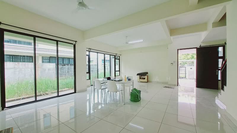 Rumah Berkembar untuk Dijual di Puncak Bestari (Puncak Alam) - Nur Hanizah - PropertyGuru.com.my