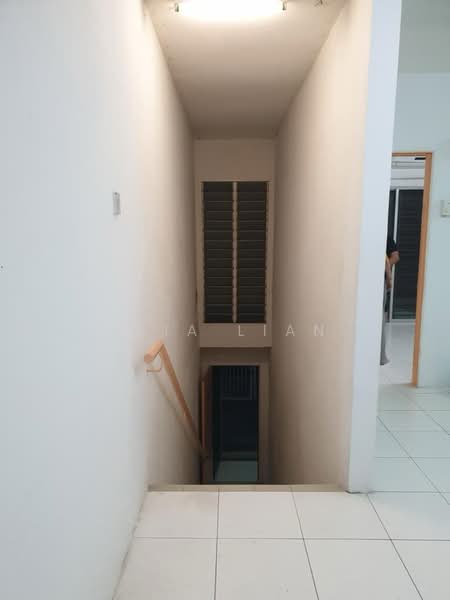 Townhouse for Sale in Bandar Saujana Putra (Tanjong Duabelas) - Leia Lian - Corridor - PropertyGuru.com.my