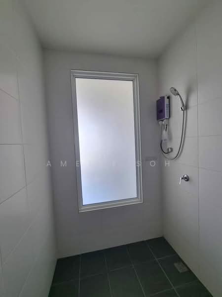 Condominium for Rent at SummerSkye Residences - Amelie Soh - Bathroom - PropertyGuru.com.my
