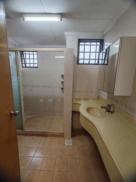 2.5-storey Terraced House for Rent in Bandar Utama (Selangor) - Amy Tan - Bathroom - PropertyGuru.com.my