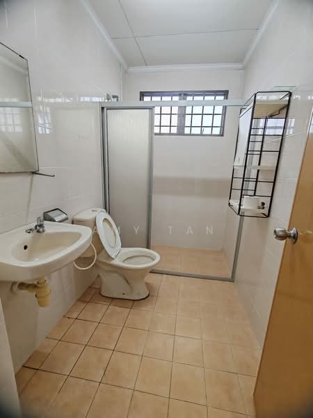 2.5-storey Terraced House for Rent in Bandar Utama (Selangor) - Amy Tan - Bathroom - PropertyGuru.com.my