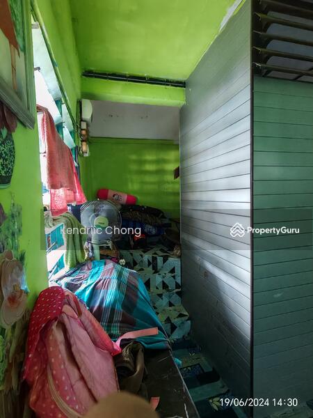 Untuk Dijual - Balakong Freehold 1.5 storey landed house in Jalan Taming Sari 1