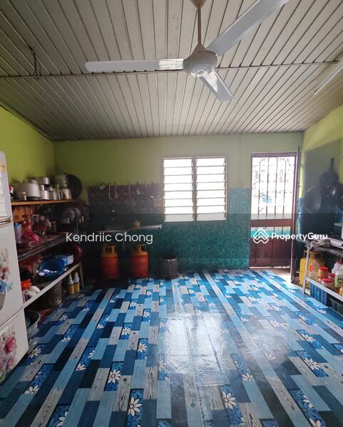 Untuk Dijual - Balakong Freehold 1.5 storey landed house in Jalan Taming Sari 1